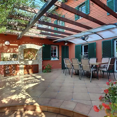 Villa Oria-2